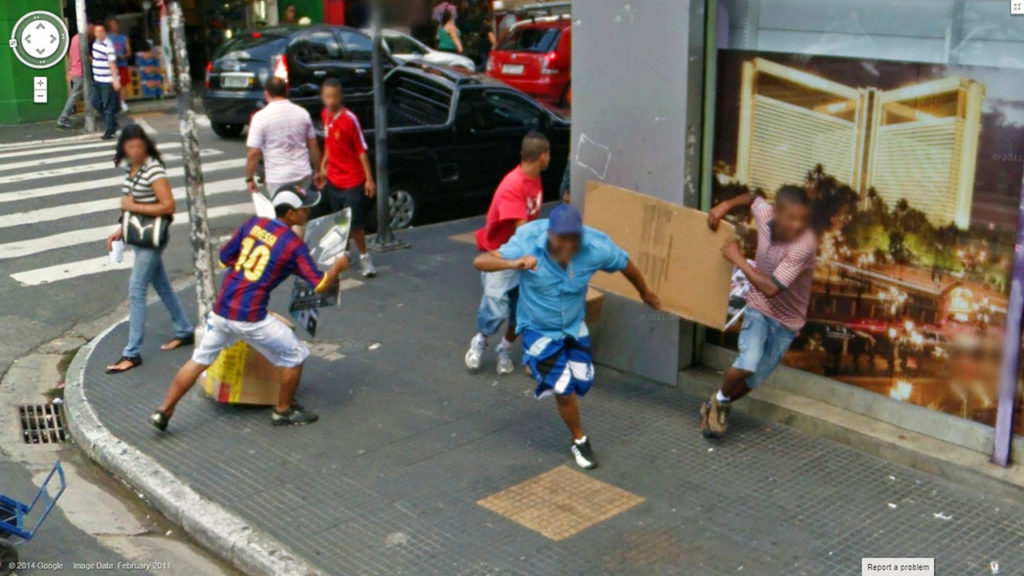 Les photos les plus étranges prises par Google Street Quotes   