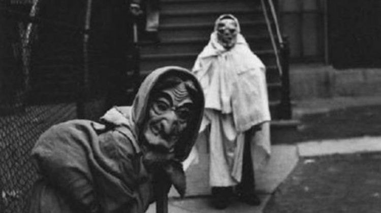 16 anciennes photos d'Halloween qui font froid dans le dos ! Quotes   