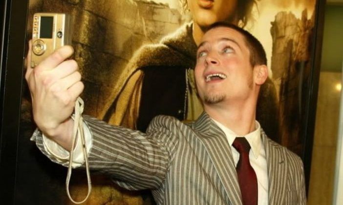 13 photos qui prouvent qu'Elijah Wood est cool avec ses fans ! Quotes   