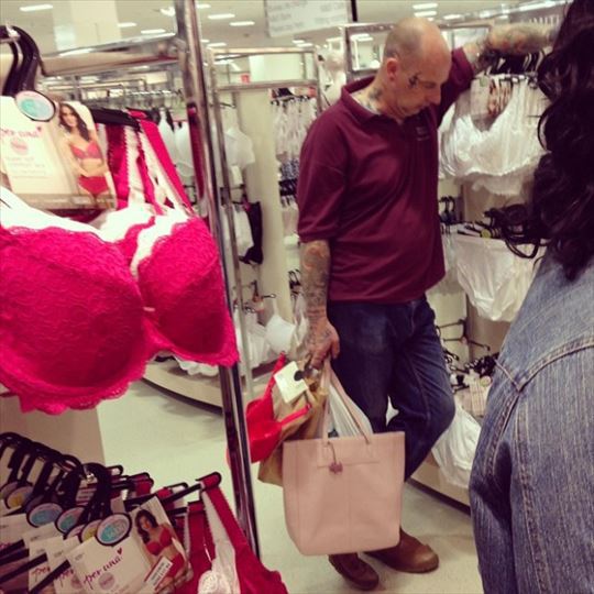 Top 15 des photos qui montrent que les hommes détestent le shopping Quotes   