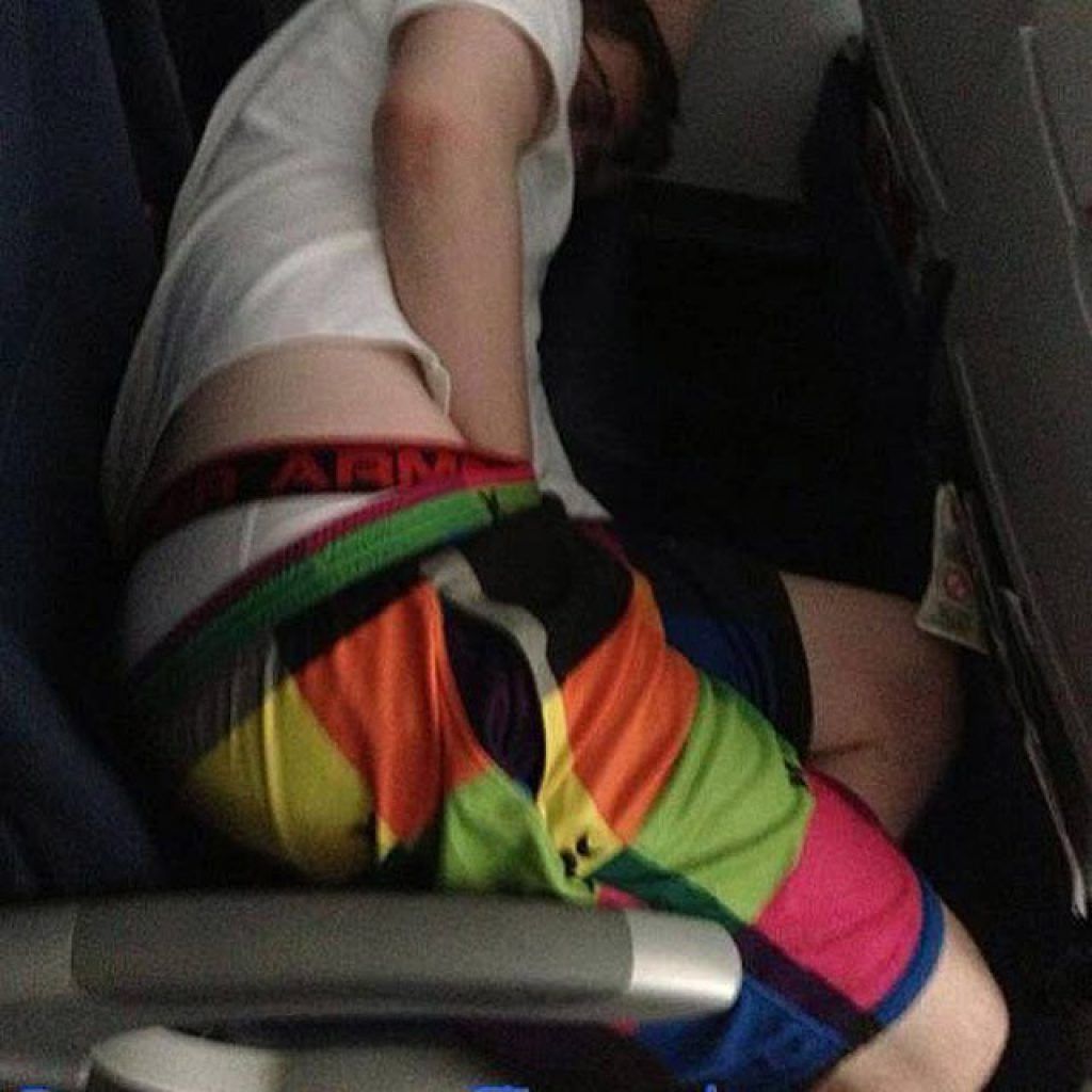Top 12 des photos qui prouvent qu'il n'y a plus de respect dans les avions feedisp   
