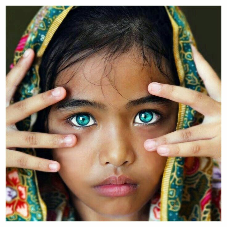 Ces personnes ont les yeux les plus magnifiques du monde Quotes   