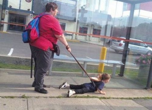 Regardez ce que cette mère fait à son enfant ! Les pires mères d'internet à voir absolument ! Quotes   