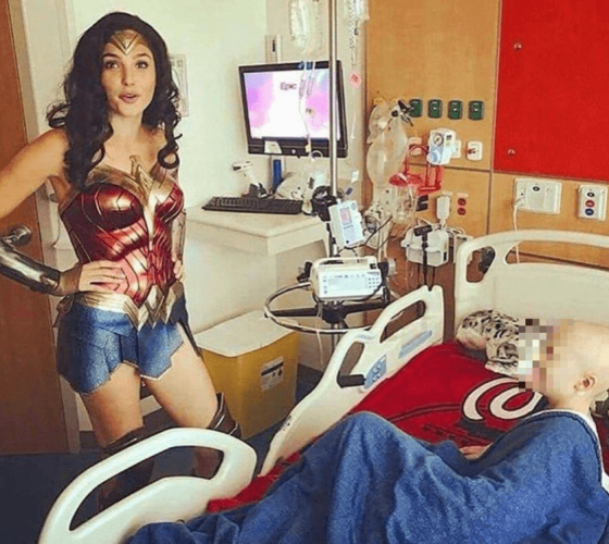 Touchant : Gal Gadot répand la joie en Wonder Woman dans un hôpital pour enfants Quotes   