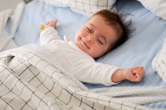 Les bébés qui mangent solide plus tôt dorment mieux ! Quotes   