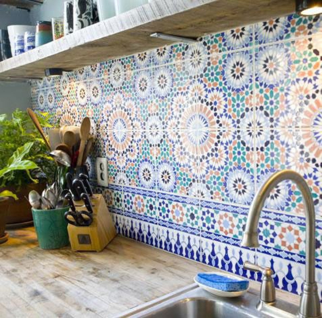13 manières de changer sa cuisine avec une seule chose - le carrelage mural! Design   