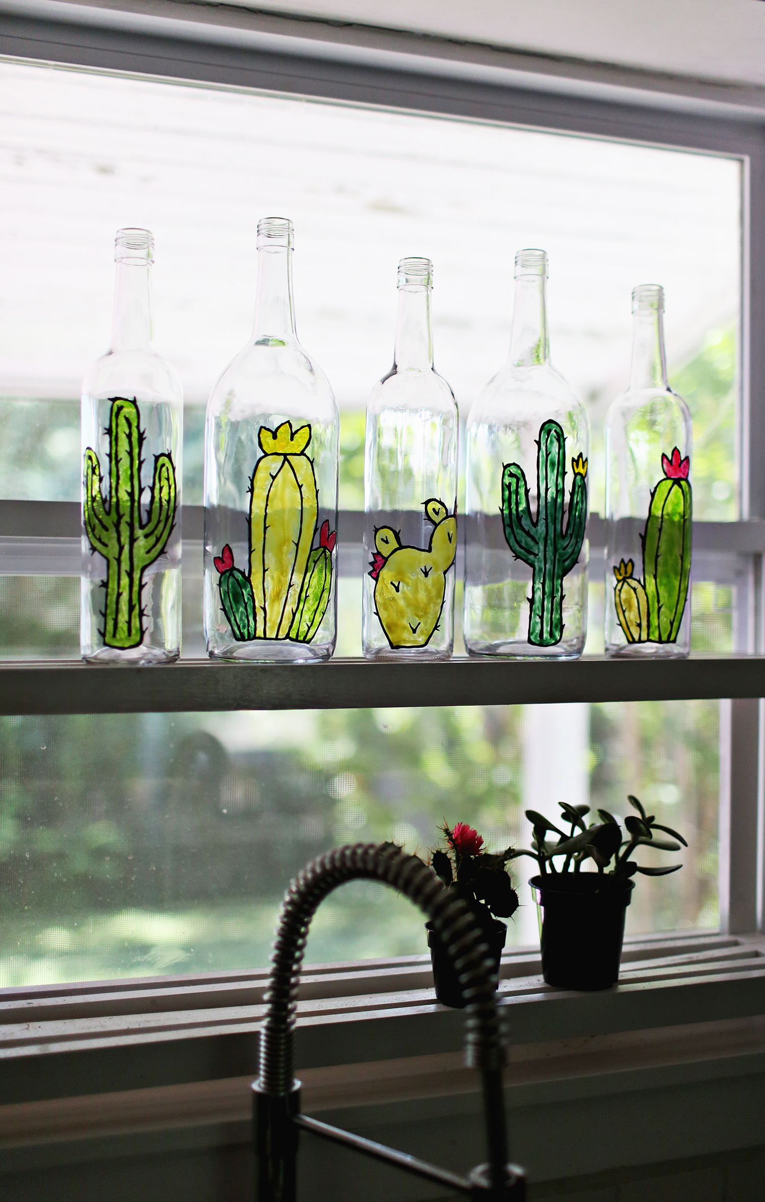 22 stunning things you can do with your wine bottles when the drink is gone! DIY Tricks Food & Drink Reuse & Recycle   