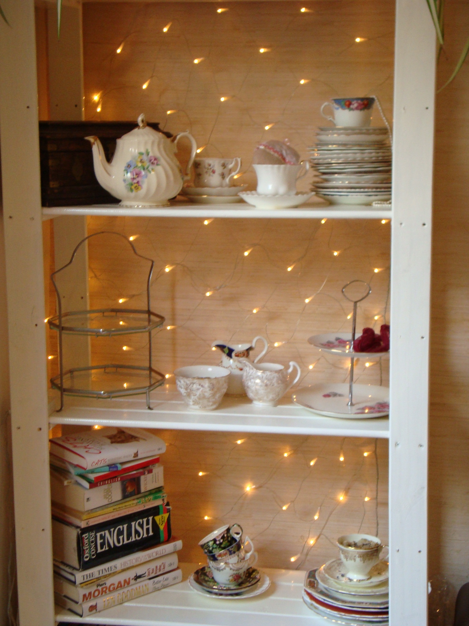 Check out these 16 creative ways to brighten up your home with fairy lights! Astuces DIY Design   