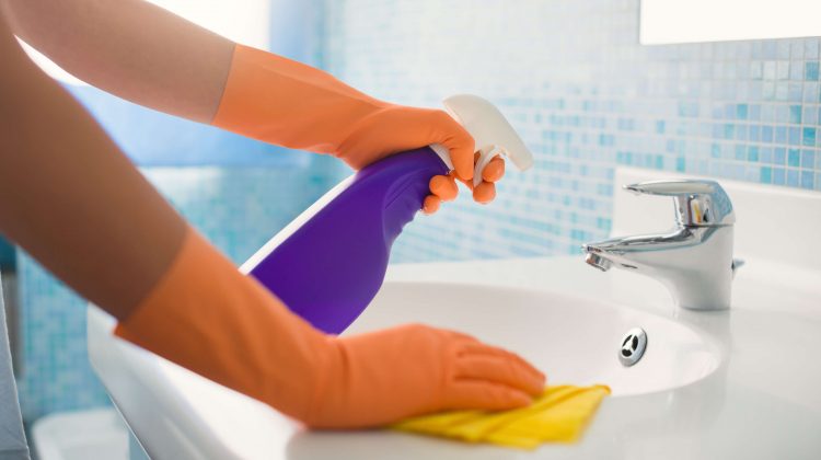 10 astuces pour nettoyer votre intérieur de façon plus saine et naturelle Astuces pour l'intérieur Santé   