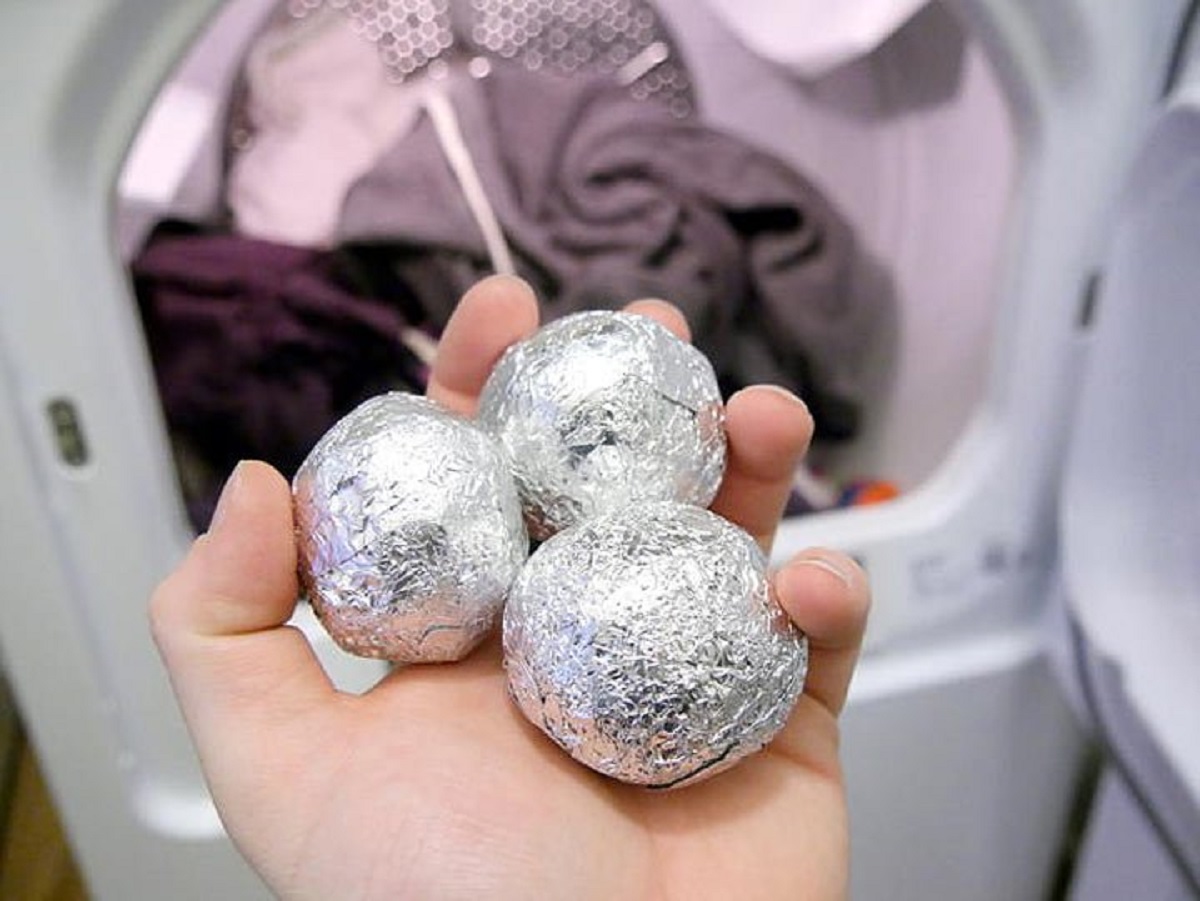 These 12 aluminium foil tricks will make your day so much better Home Hacks   